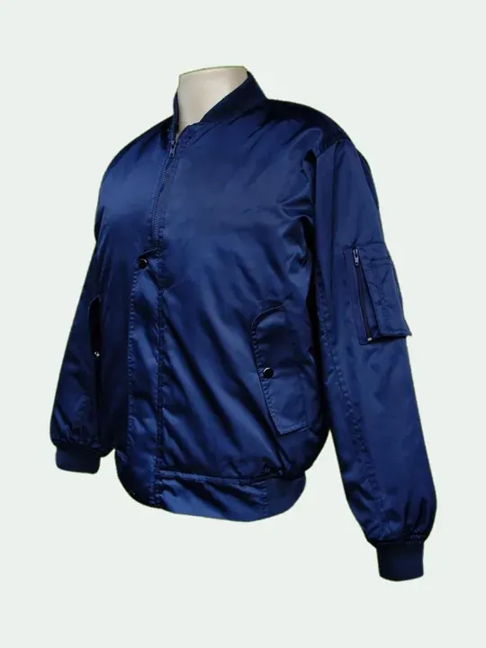 Chumpa tipo bomber azul marino
