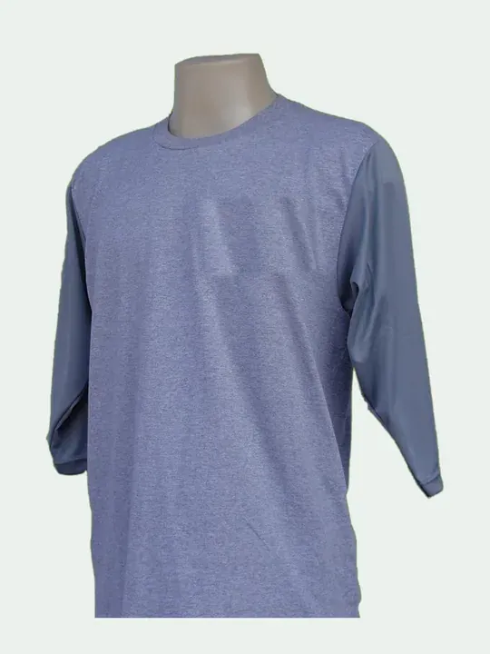 Playera gris de manga larga con mangas en contraste